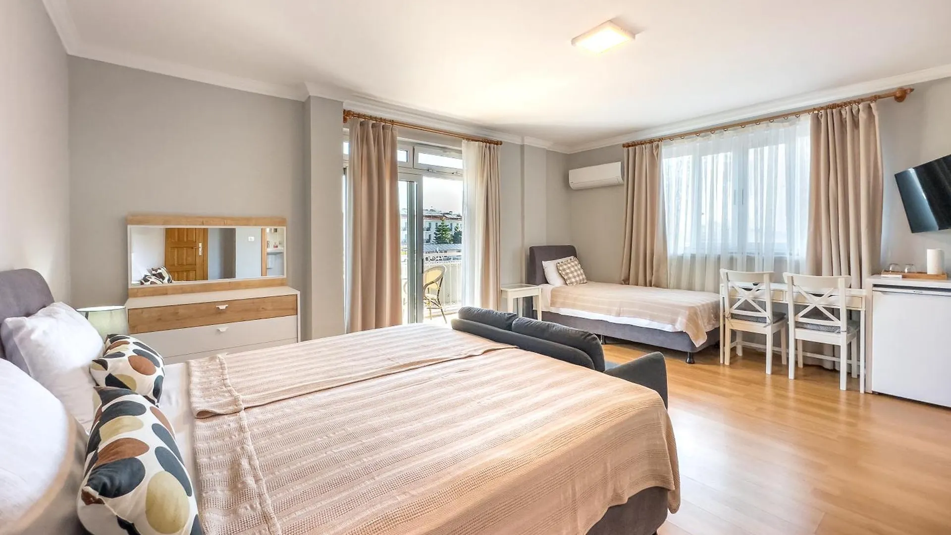 Cloud9 Rooms Φετιγιέ